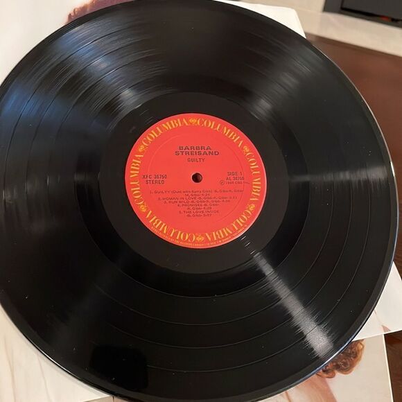 Lot of 2 Barbra Streisand Vinyl Records Guilty with Barry Gibb and Superman EUC - Picture 14 of 14